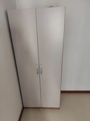 Guarda roupa pequeno infantil