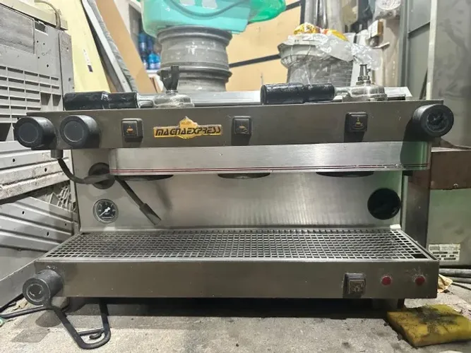 Máquina de café não está funcioando (com defeito)