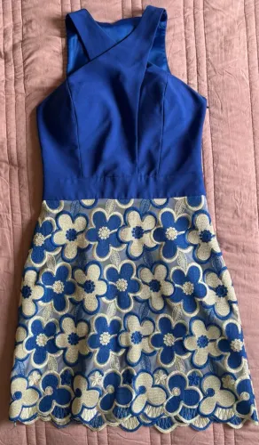 Vestido De Festa Romaria Curto Azul Royal Com Bordado Em Relevo - Tam M