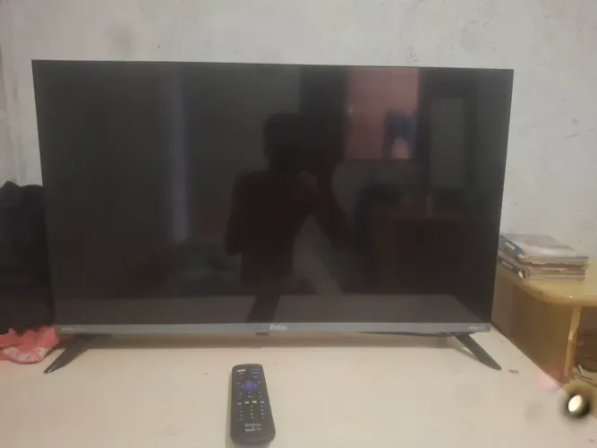 TELEVISAO PHILCO 32 POLEGADAS+ROKU TV. Nova 4 meses de uso