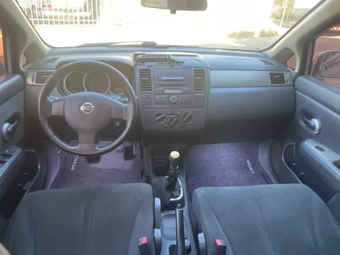 Nissan Tiida S 1.8/1.8 Flex 16V Mec. 2013