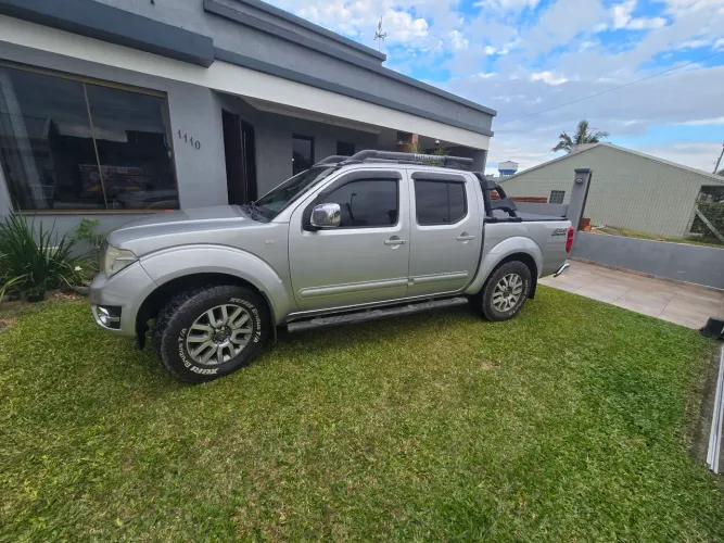 Nissan Frontier SL CD 4X4 2.5tb Diesel AUT 2014