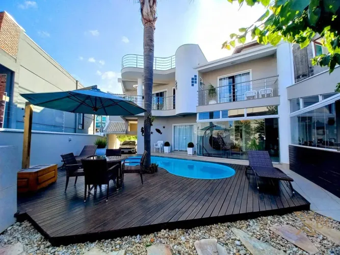 Casa para Venda em Balneário Camboriú, Ariribá, 3 dormitórios, 3 suítes, 4 banheiros, 2 va