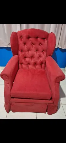 Poltrona Vermelho de Camurça 