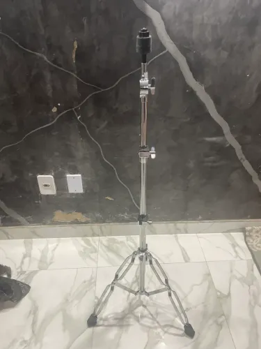 Vendo estante de bateria 