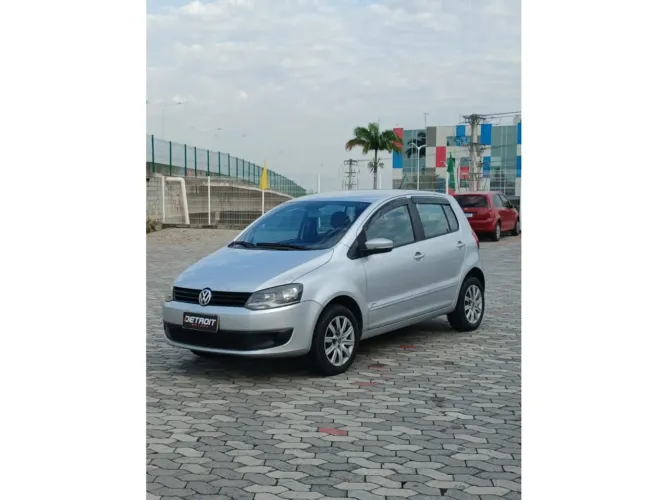 Volkswagen Fox 1.6 MI Total Flex 8V 5P 2013