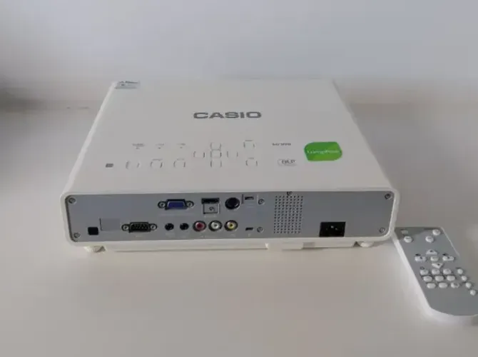 Projetor laser DLP Casio XJ-M251 3000 lumens