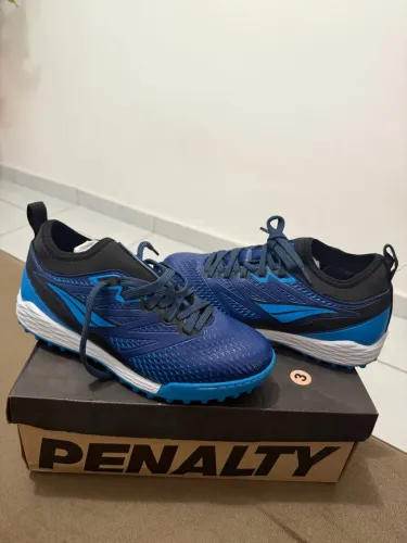 Chuteira society ( PENALTY) linha 1