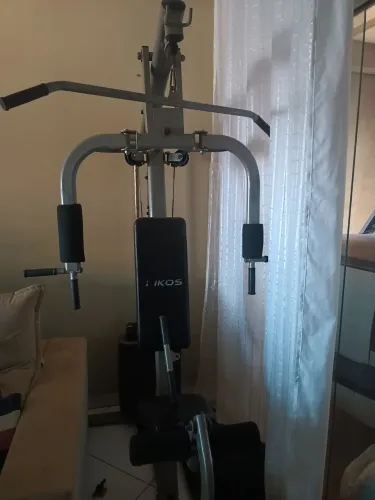 Vendo estação de academia 60 kg 1.400