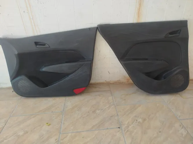Forro de porta e máquina de vidro