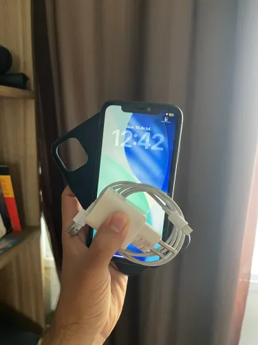 iPhone 11 preto 64 gb