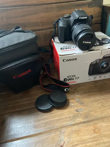 Canon Rebel T7