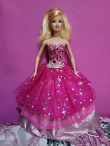 Boneca barbie filme moda e magia