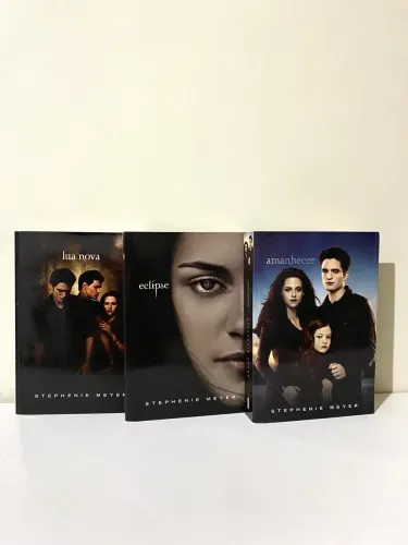 Livros Lua Nova, Eclipse e Amanhecer Versão Capa Cinema