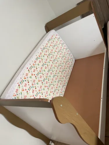 Berço com colchão