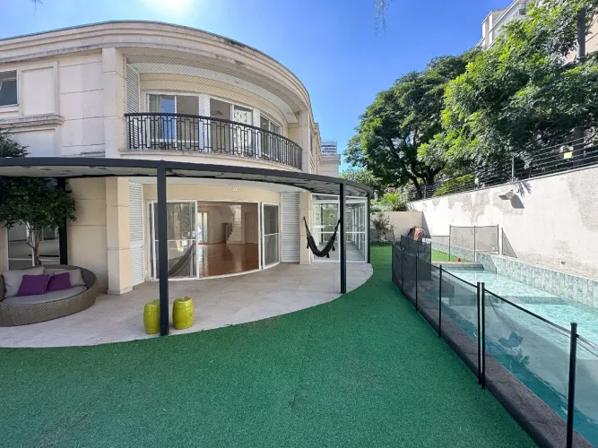 Casa no condomínio Quadra Real para venda com 3 quartos, sendo 3 suítes, 620m²