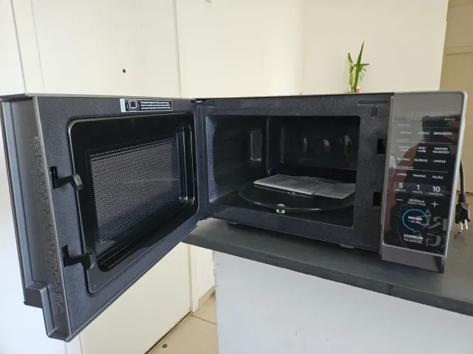 Microondas Midea 20L