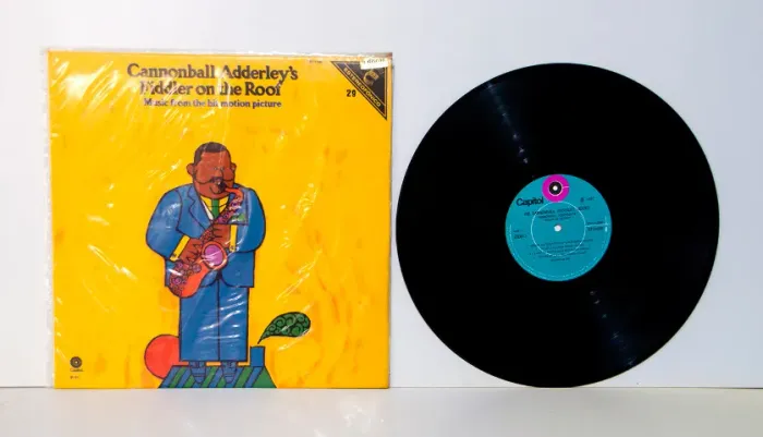 Disco Vinil Cannonball Adderley - Fiddler on the Roof - Capitol - Odeon Ind. Brasileira