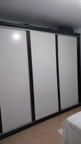 Guarda roupa 3 portas 