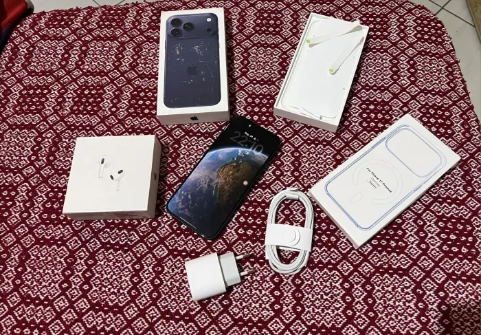 iPhone 17 Pro Max 256 GB completo novo sem detalhe