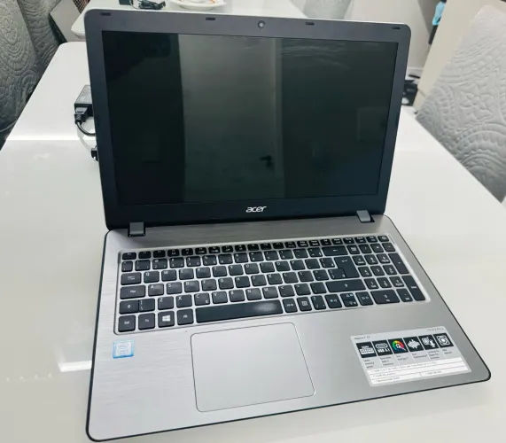 Notebook Acer Core i5 8GB - SSD256GB