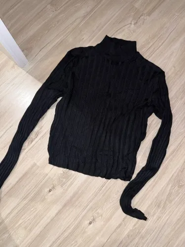 Blusa Canelada Preta PP