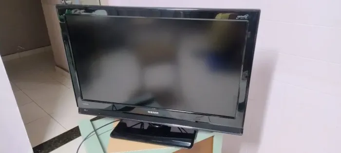 TV SEMP Toshiba LCD 32"