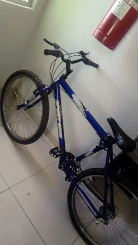 Bicicleta Aro 26 - 18 Marchas - Sport