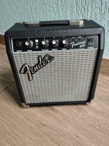 Cubo Amplificador Fender Frontman 10G (10 watts)