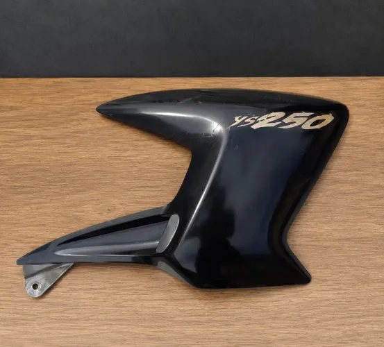 Aba Lateral Direita Original Yamaha Fazer 250 2009/2010 - R$ 100,00