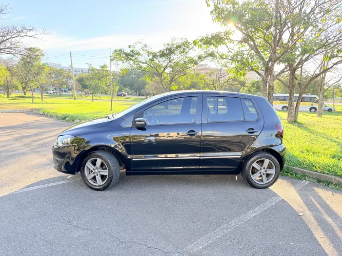 Volkswagen Fox Rock IN RIO 1.6 MI Total Flex 8V 5P 2012
