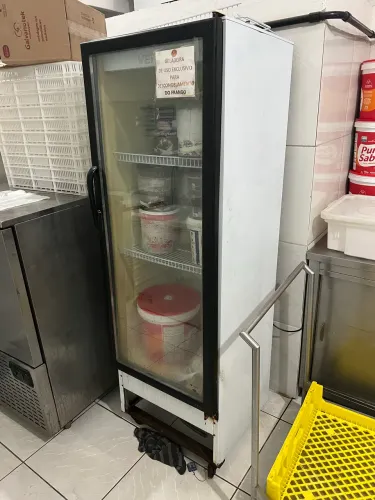 Geladeira vertical 