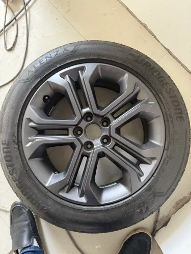 Roda Jeep aro 18 com + Pneu 225 55 R18
