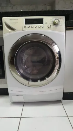 Lava e seca Eletrolux 10,5