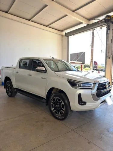 Toyota Hilux CD SRX 4X4 2.8 TDI 16V Diesel Aut. 2021