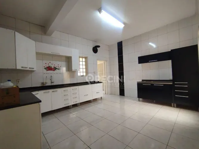 Casa com 3 dormitórios à venda, 277 m² por R$ 550.000,00 - Centro - Rio Claro/SP