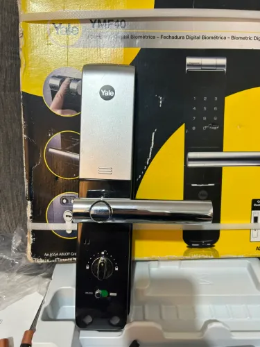 Fechadura digital eletrônica Yale senha e biometria 