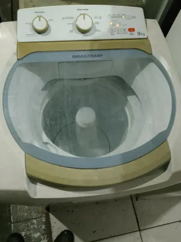 Máquina de lavar Brastemp 9 KG funcionando perfeitamente garantia de três meses