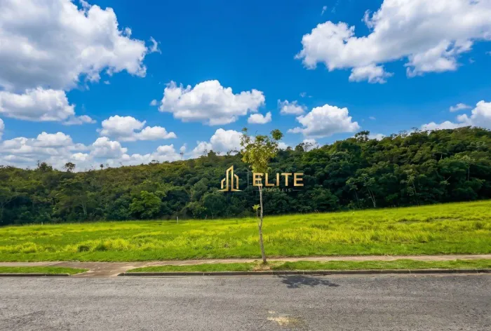 Terreno Residencial com 773,84m² à venda no Condomínio Recanto da Baronesa em São José dos