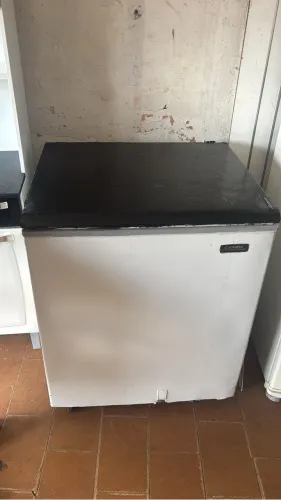 Freezer Esmaltec uma porta 