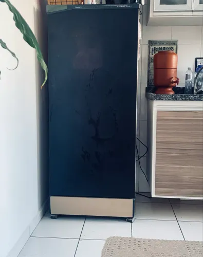 Geladeira em ótimo estado 