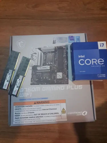 Kit intel 13700k + 32GB RAM DDR5 + MSI B760M GAMING PLUS WIFI