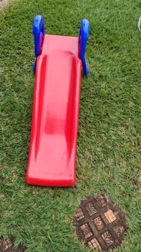 Escorregador infantil
