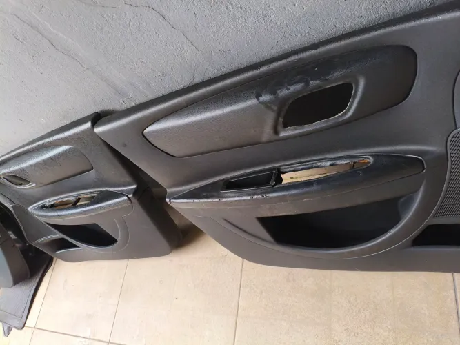 Forros de portas Citroen c4 Pallas 