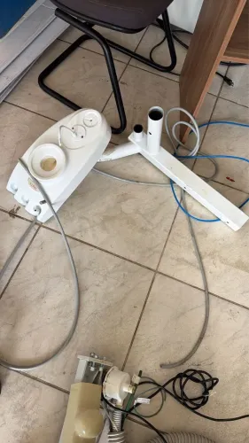 Vende se cadeira odontológica valor 8000 mil