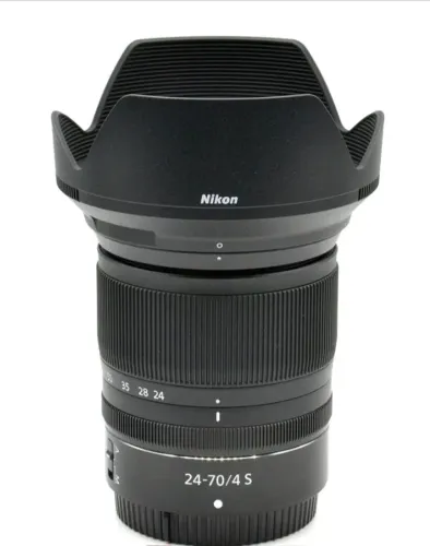Lente Nikon Z 24-70 F4 