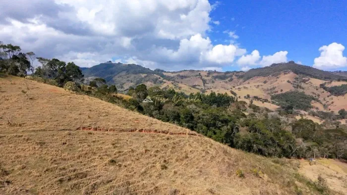 Terreno para venda no Bairro do Baú, São Bento do Sapucaí - SP