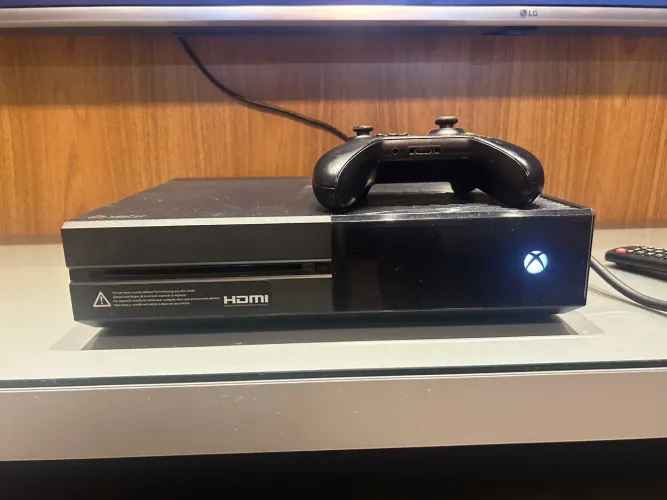 Xbox One original a venda