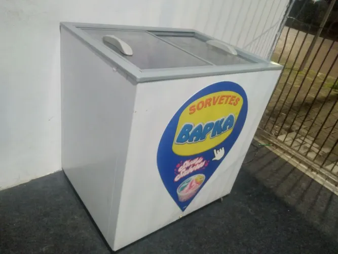 Vendo freezer galopar tampa de vidro 127vts em perfeito funcionamento