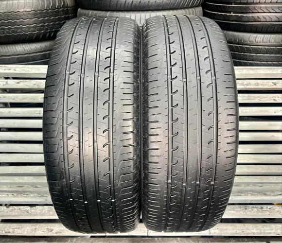 Par de Pneus 215/60/17 Goodyear EfficientGrip SUV / Pneu 215/60R17 Goodyear